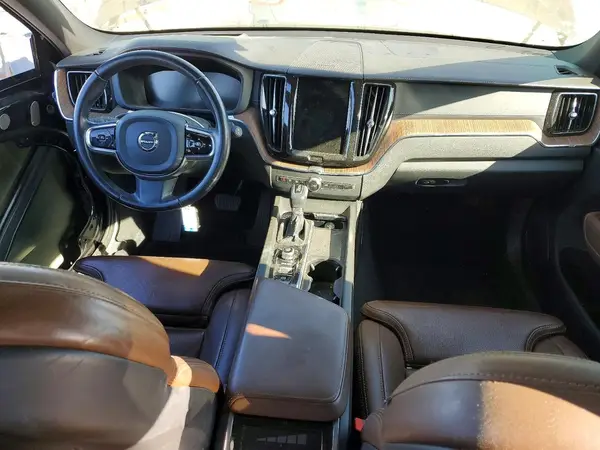 YV4102DL3M1701004 2021 VOLVO XC60 - Image 8