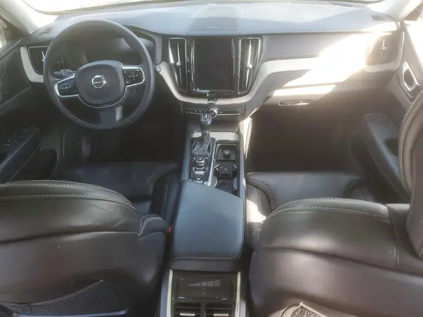 YV4102DL3M1710060 2021 VOLVO XC60 - Image 8