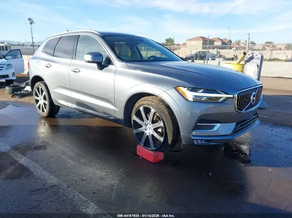 YV4102DL3M1710155 2021 VOLVO XC60 - Image 1