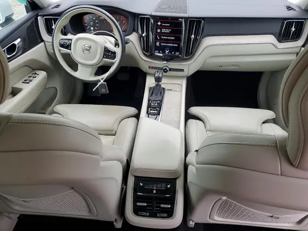 YV4102DL3M1727960 2021 VOLVO XC60 - Image 8