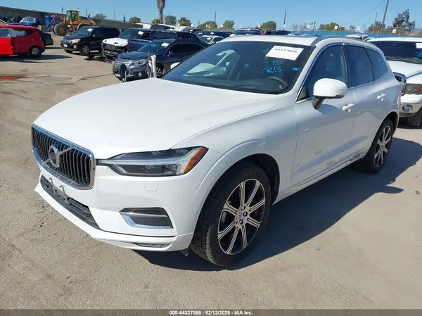 YV4102DL4L1504566 2020 VOLVO XC60 - Image 2