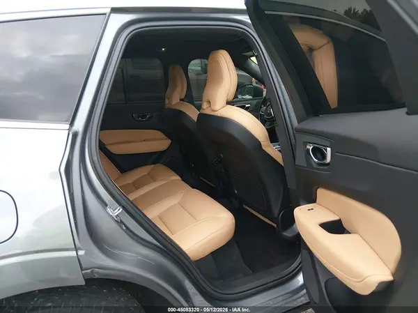 YV4102DL4M1685377 2021 VOLVO XC60 - Image 8
