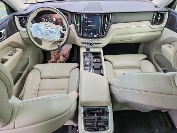 YV4102DL5L1590440 2020 VOLVO XC60 - Image 8