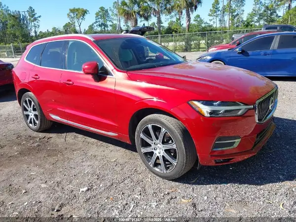 YV4102DL5M1682326 2021 VOLVO XC60 - Image 1