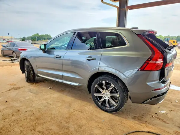 YV4102DL8L1559926 2020 VOLVO XC60 - Image 2