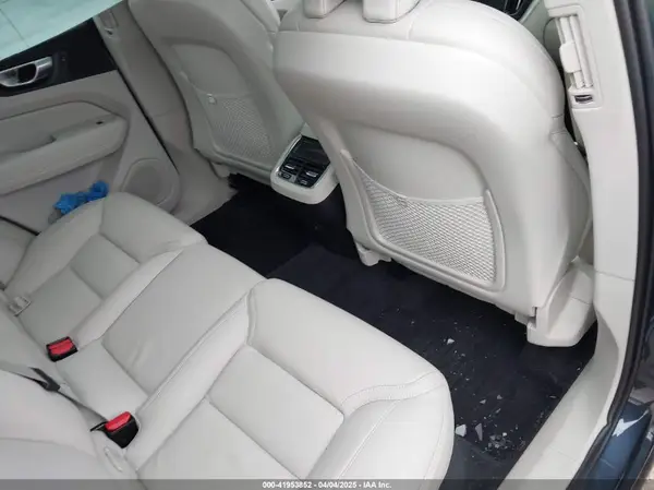 YV4102DL9M1809904 2021 VOLVO XC60 - Image 8