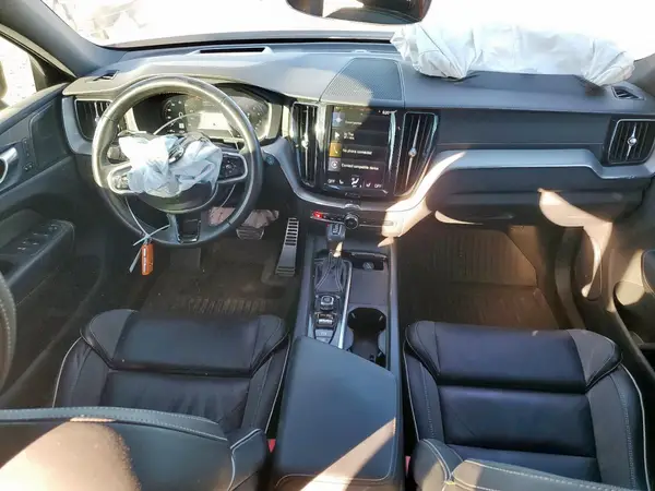 YV4102DM0M1846476 2021 VOLVO XC60 - Image 8