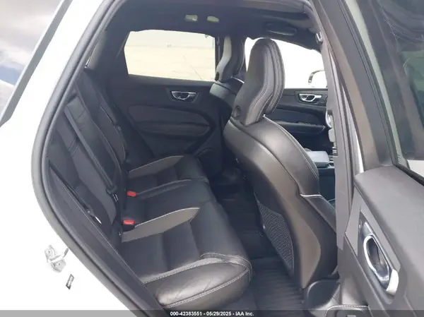 YV4102DM6L1517568 2020 VOLVO XC60 - Image 8