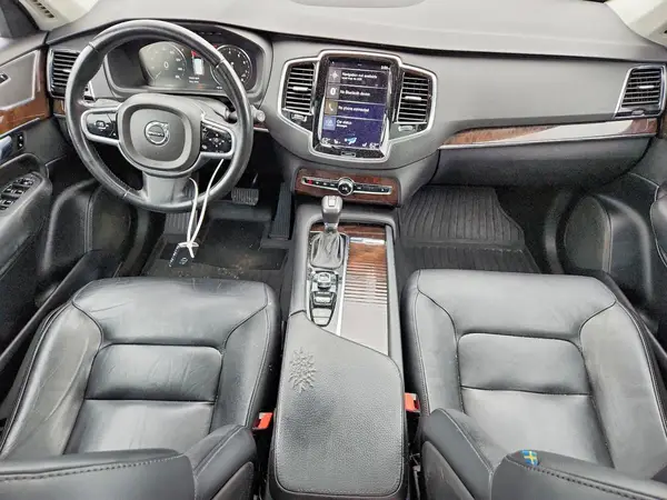 YV4102KK0H1163135 2017 VOLVO XC90 - Image 8
