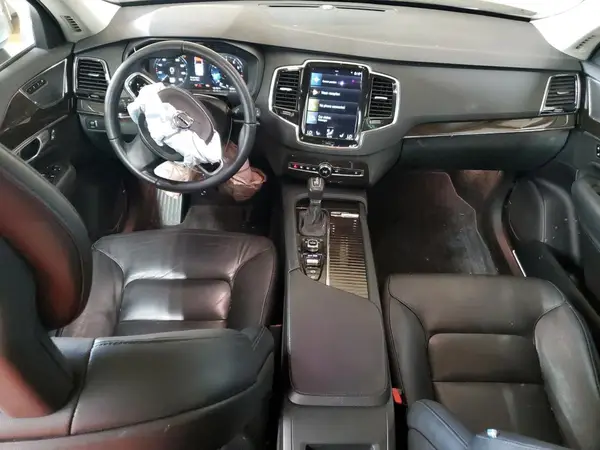 YV4102KK3H1185159 2017 VOLVO XC90 - Image 8