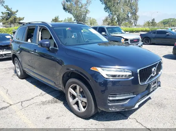YV4102KK4H1110468 2017 VOLVO XC90 - Image 1