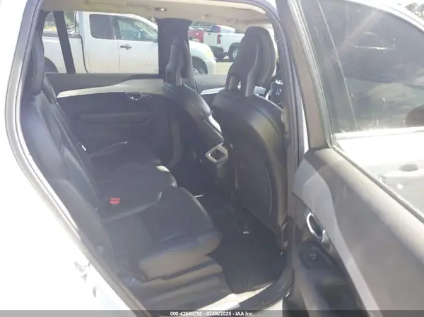 YV4102KK4H1176356 2017 VOLVO XC90 - Image 8