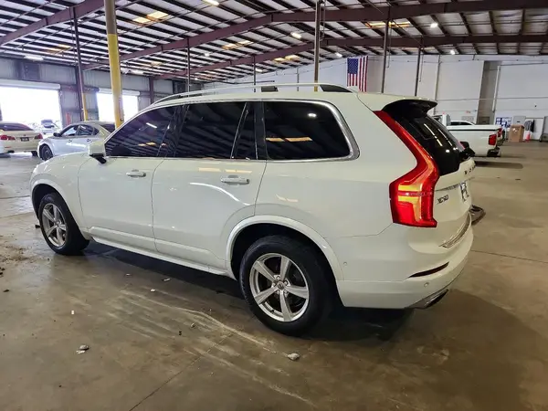 YV4102KK5H1105585 2017 VOLVO XC90 - Image 2