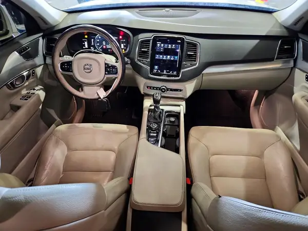 YV4102KK5H1105585 2017 VOLVO XC90 - Image 8