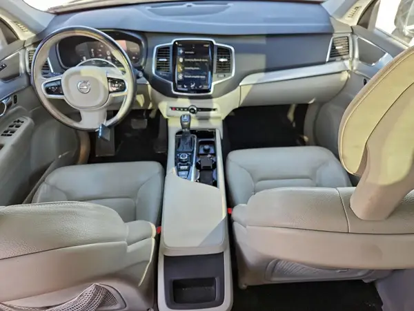 YV4102KK8H1119710 2017 VOLVO XC90 - Image 8
