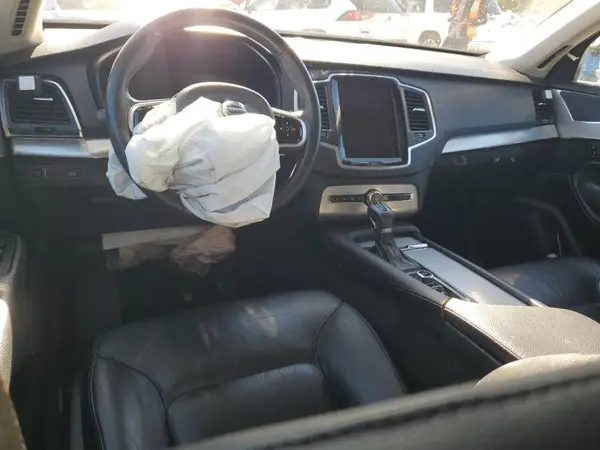 YV4102KKXG1054972 2016 VOLVO XC90 - Image 8