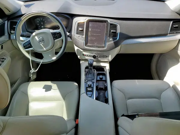 YV4102KKXG1060805 2016 VOLVO XC90 - Image 8