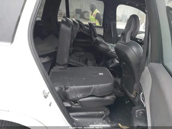 YV4102KM1J1346521 2018 VOLVO XC90 - Image 8