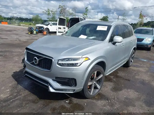 YV4102KM7H1140470 2017 VOLVO XC90 - Image 2