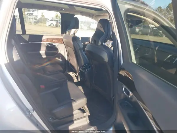 YV4102PK0K1418012 2019 VOLVO XC90 - Image 8