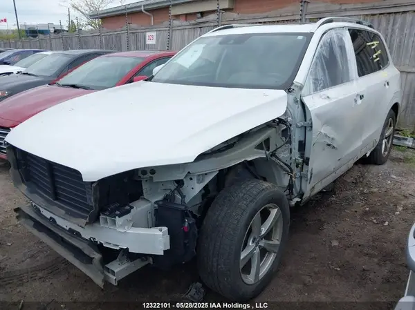 YV4102PK2H1170581 2017 VOLVO XC90 - Image 2
