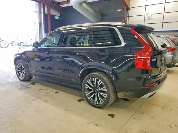 YV4102PK2M1728245 2021 VOLVO XC90 - Image 2