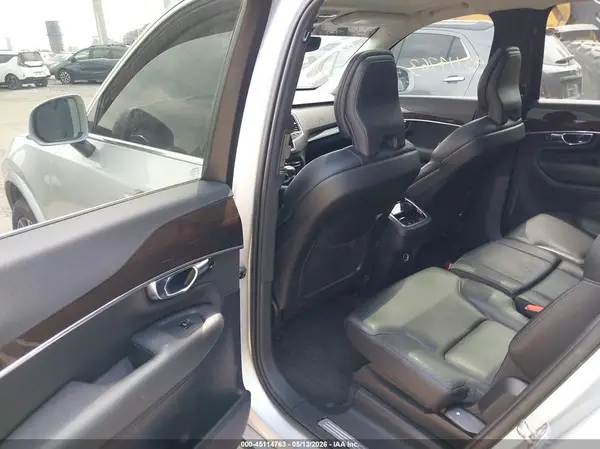 YV4102PK3K1422099 2019 VOLVO XC90 - Image 8
