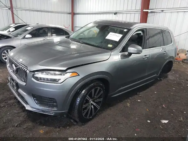 YV4102PK3L1573865 2020 VOLVO XC90 - Image 2
