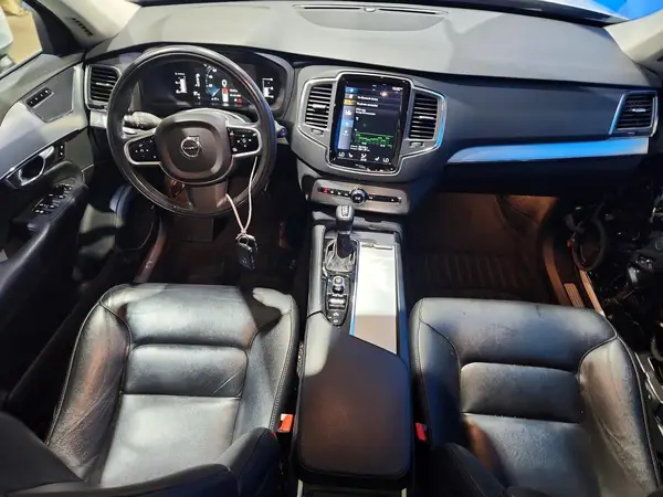 YV4102PK4J1345449 2018 VOLVO XC90 - Image 8