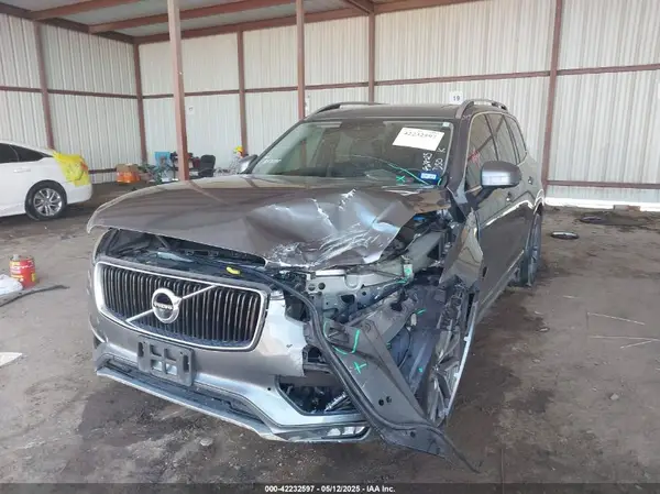YV4102PK4J1357195 2018 VOLVO XC90 - Image 2
