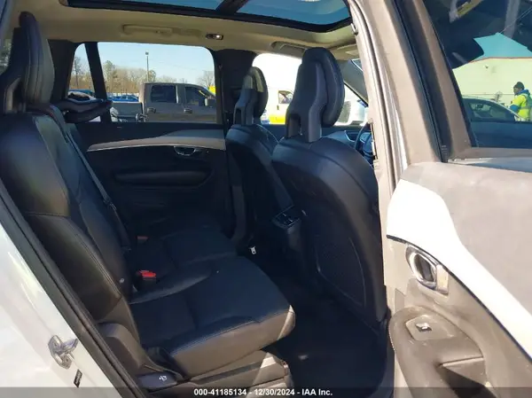 YV4102PK4M1678500 2021 VOLVO XC90 - Image 8