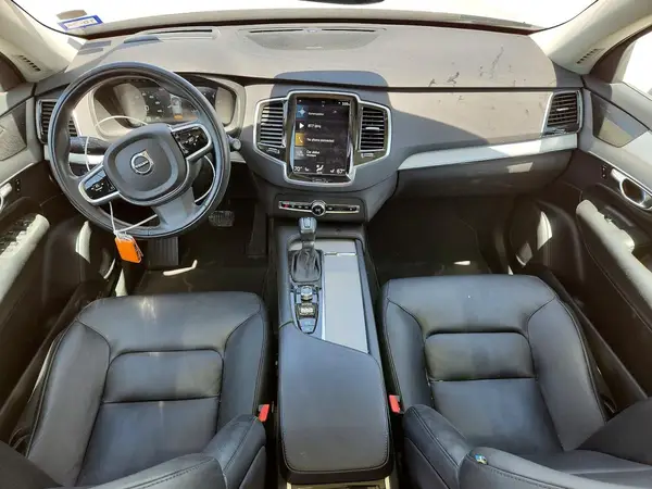 YV4102PK4M1762042 2021 VOLVO XC90 - Image 8