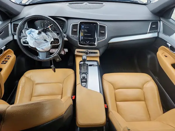 YV4102PK5J1344407 2018 VOLVO XC90 - Image 8