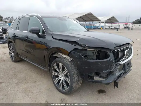 YV4102PK5N1779708 2022 VOLVO XC90 - Image 1
