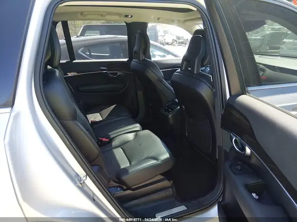 YV4102PK6J1344531 2018 VOLVO XC90 - Image 8