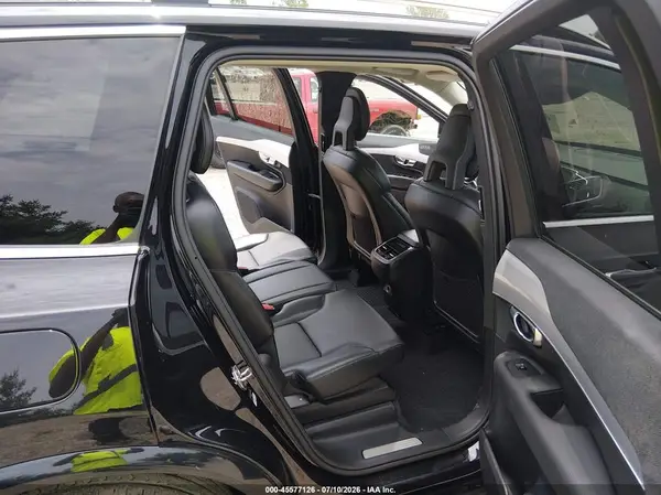 YV4102PK6J1370403 2018 VOLVO XC90 - Image 8