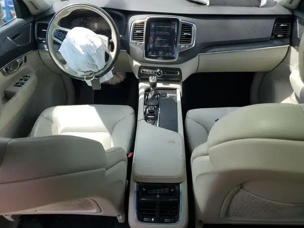 YV4102PK6L1620175 2020 VOLVO XC90 - Image 8