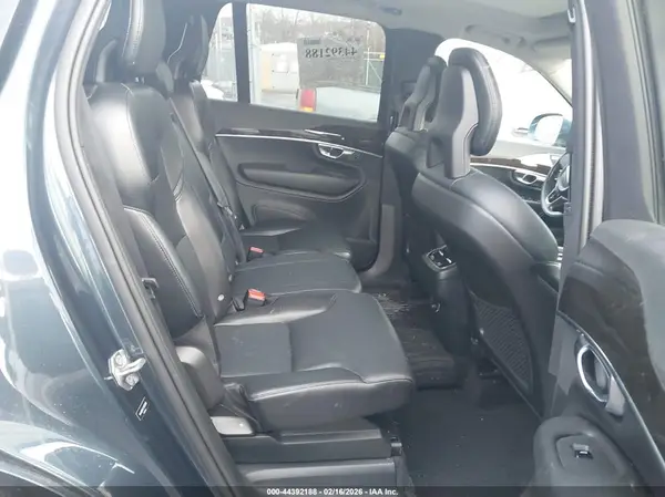 YV4102PK7J1355909 2018 VOLVO XC90 - Image 8