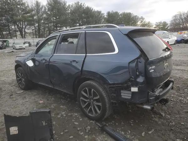 YV4102PK7J1359667 2018 VOLVO XC90 - Image 2