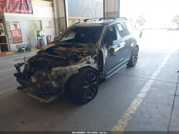 YV4102PK7J1373228 2018 VOLVO XC90 - Image 2