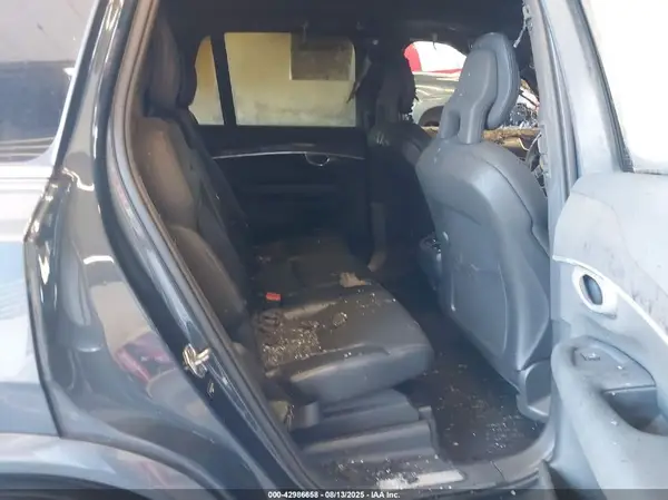 YV4102PK7J1373228 2018 VOLVO XC90 - Image 8