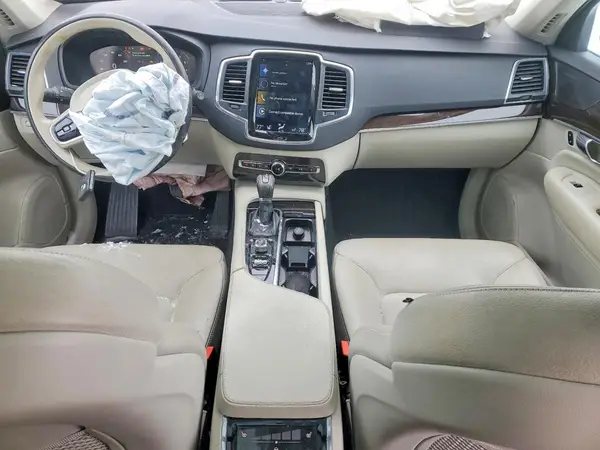 YV4102PK7K1504465 2019 VOLVO XC90 - Image 8