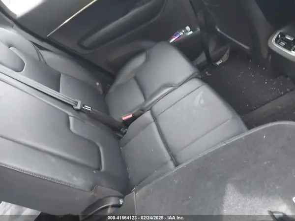 YV4102PK7L1568457 2020 VOLVO XC90 - Image 8