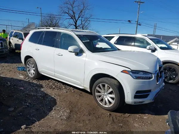 YV4102PK8J1350377 2018 VOLVO XC90 - Image 1