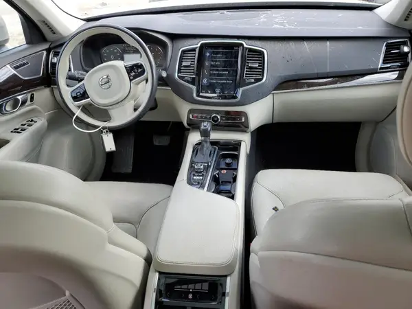 YV4102PK8J1368992 2018 VOLVO XC90 - Image 8