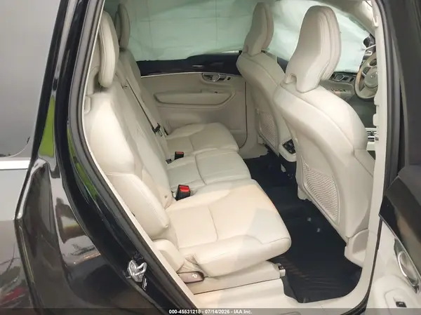 YV4102PK8K1486090 2019 VOLVO XC90 - Image 8