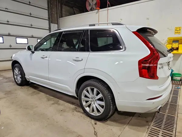 YV4102PK9J1343969 2018 VOLVO XC90 - Image 2