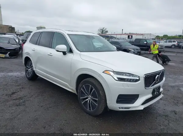 YV4102PK9L1614676 2020 VOLVO XC90 - Image 1