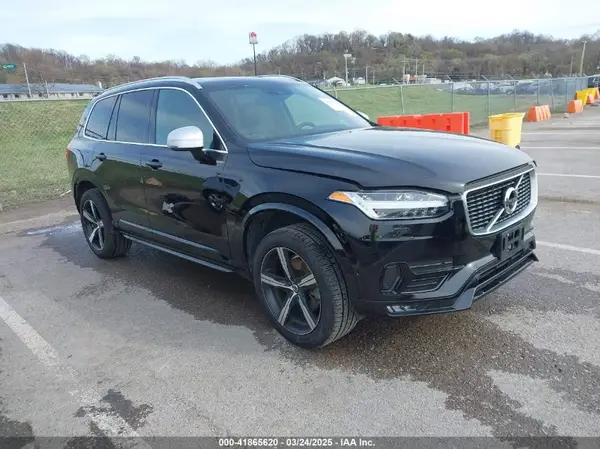 YV4102PM2J1389967 2018 VOLVO XC90 - Image 1
