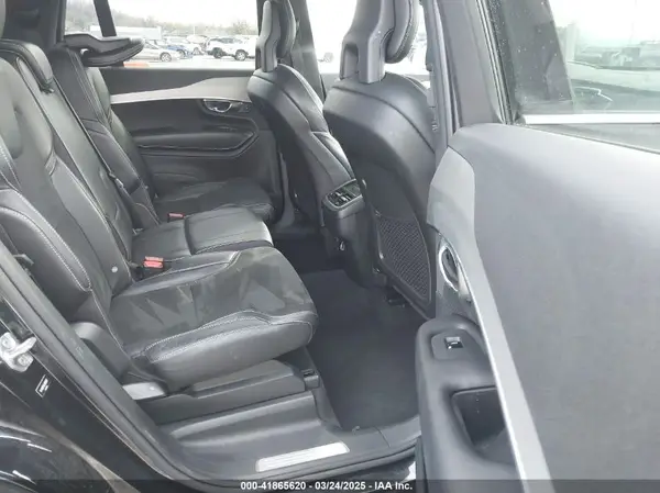 YV4102PM2J1389967 2018 VOLVO XC90 - Image 8